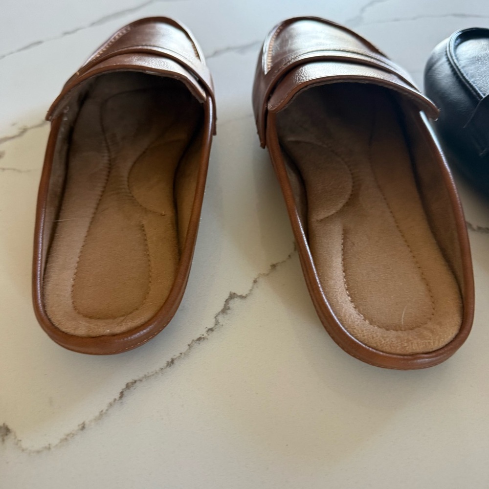 2 Pair Mules Slip On Flat Shoes Cushioned Insoles Lug Soles Black Camel 8- 8 1/2 - Picture 13 of 16